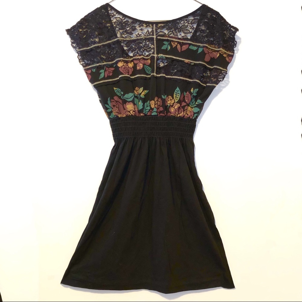 Scrapbook Originals Black Lace Floral Zip Dress